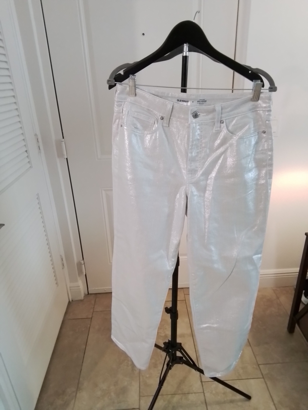Old Navy Shimmer White Straight-Leg Jeans